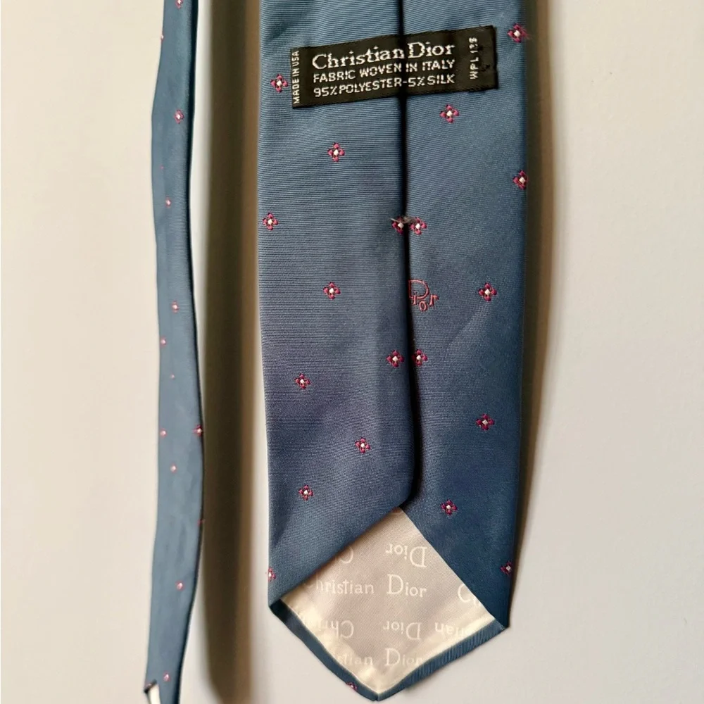 Dior Blue Silk-Blend Men's Tie with Pink Dot Motif Vintage Christian Dior